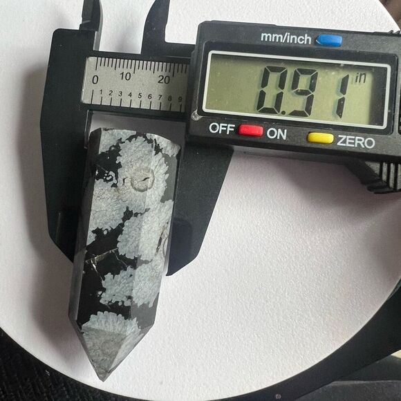 Snowflake Obsidian‎ Crystal Tower (#8) - Picture 8 of 10